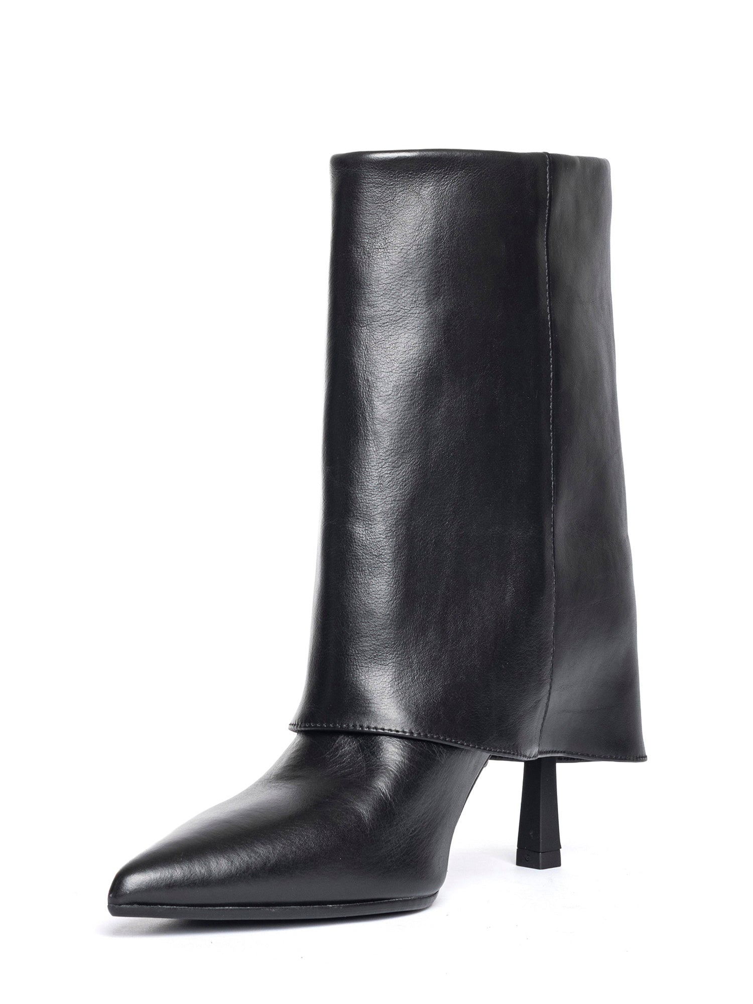 Angelica Tronchetti in vitello nero
