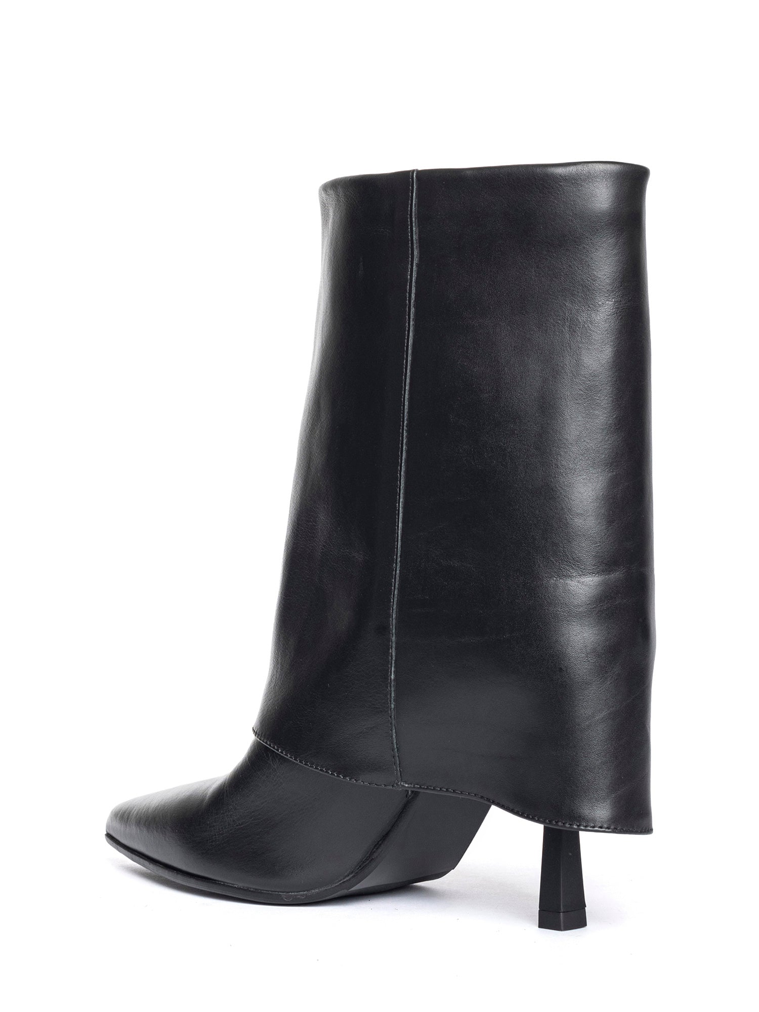 Angelica Tronchetti in vitello nero