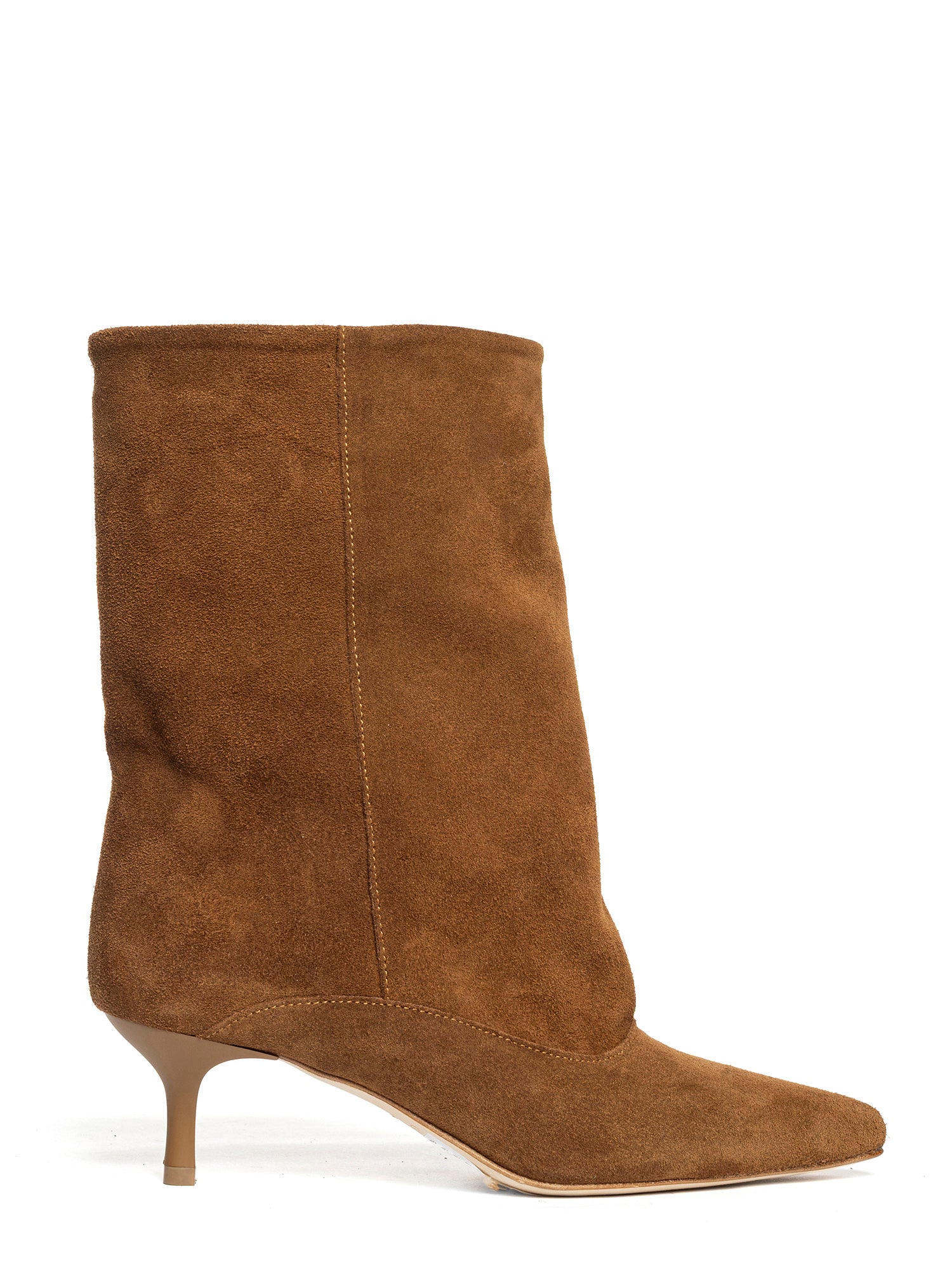 Dana Tronchetti in camoscio arabica