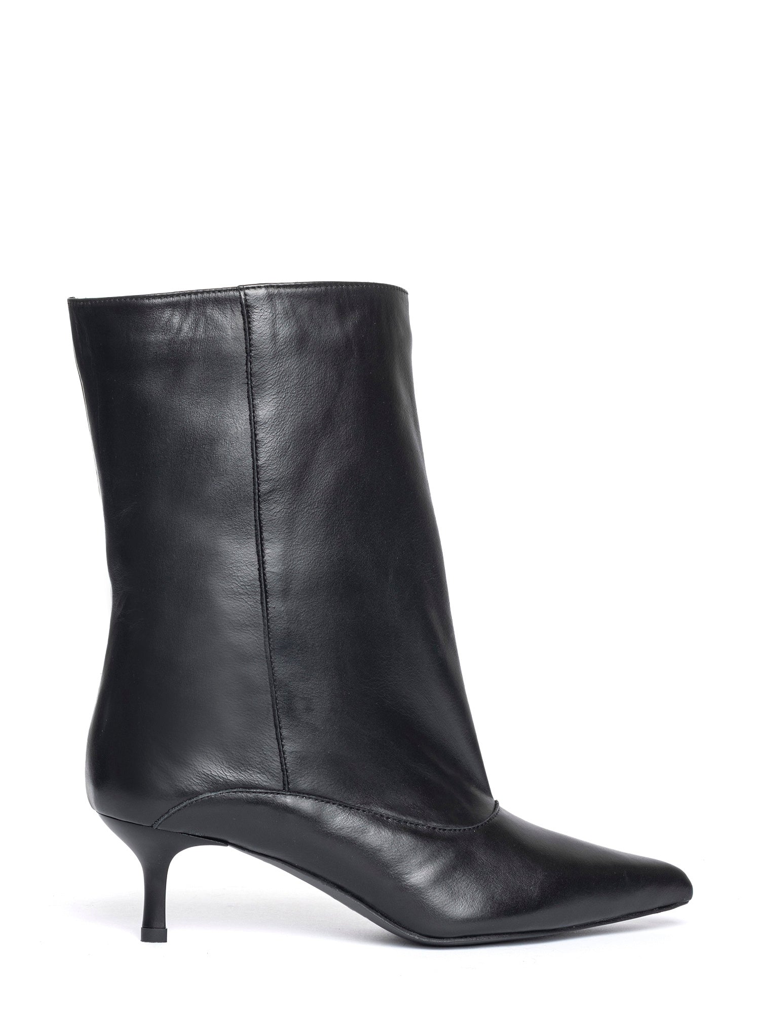 Dana Tronchetti in vitello nero