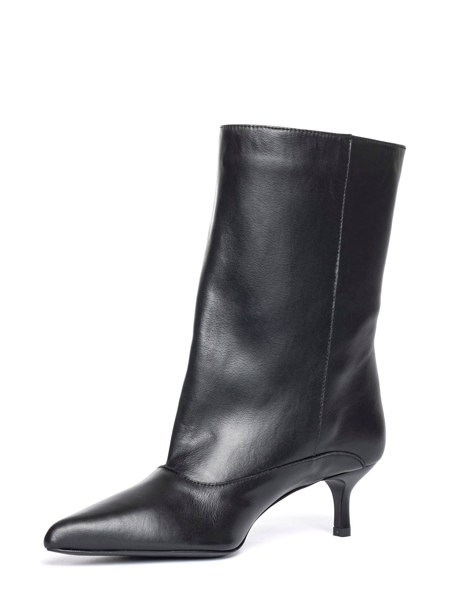 Dana Tronchetti in vitello nero