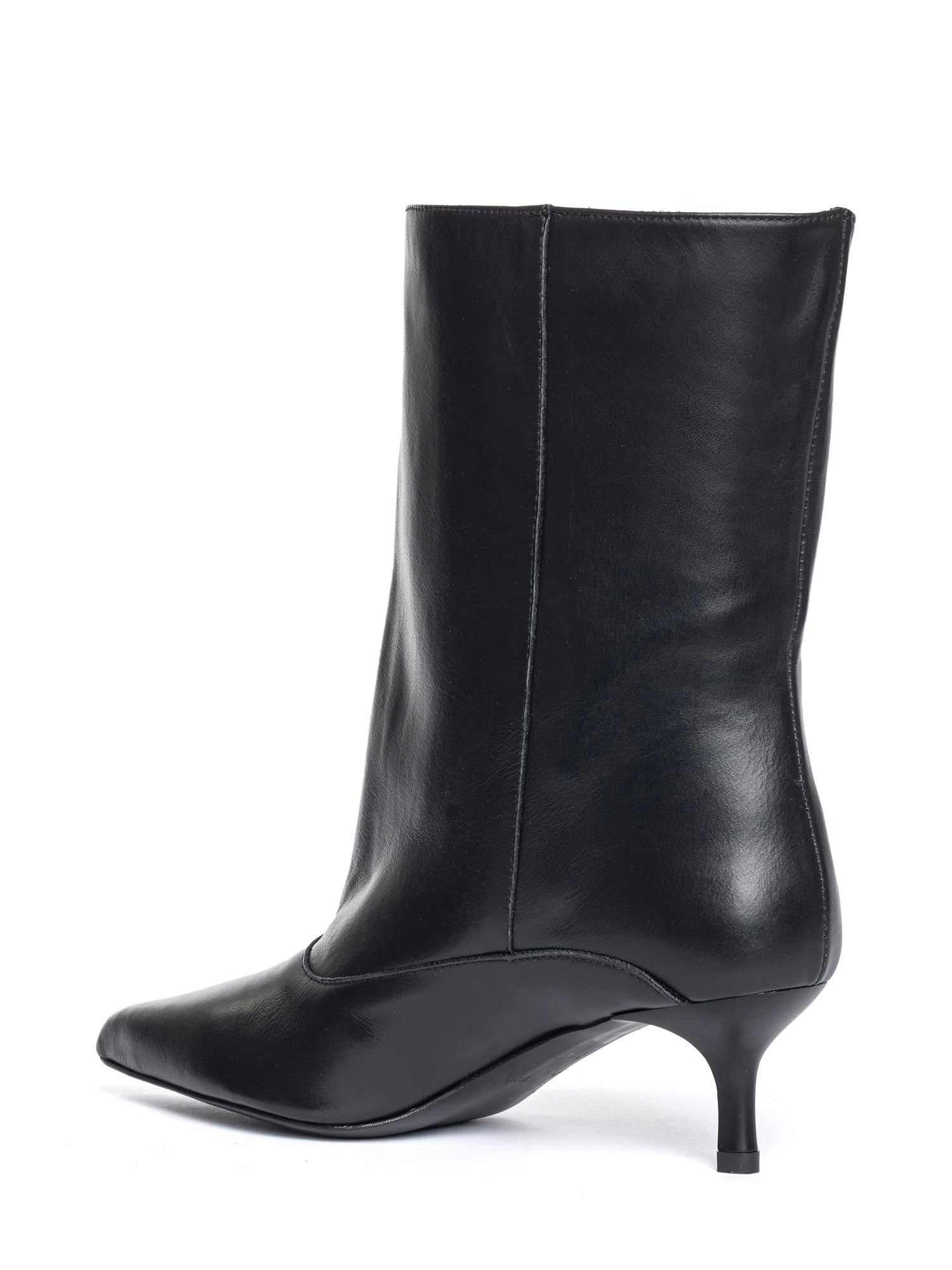 Dana Tronchetti in vitello nero
