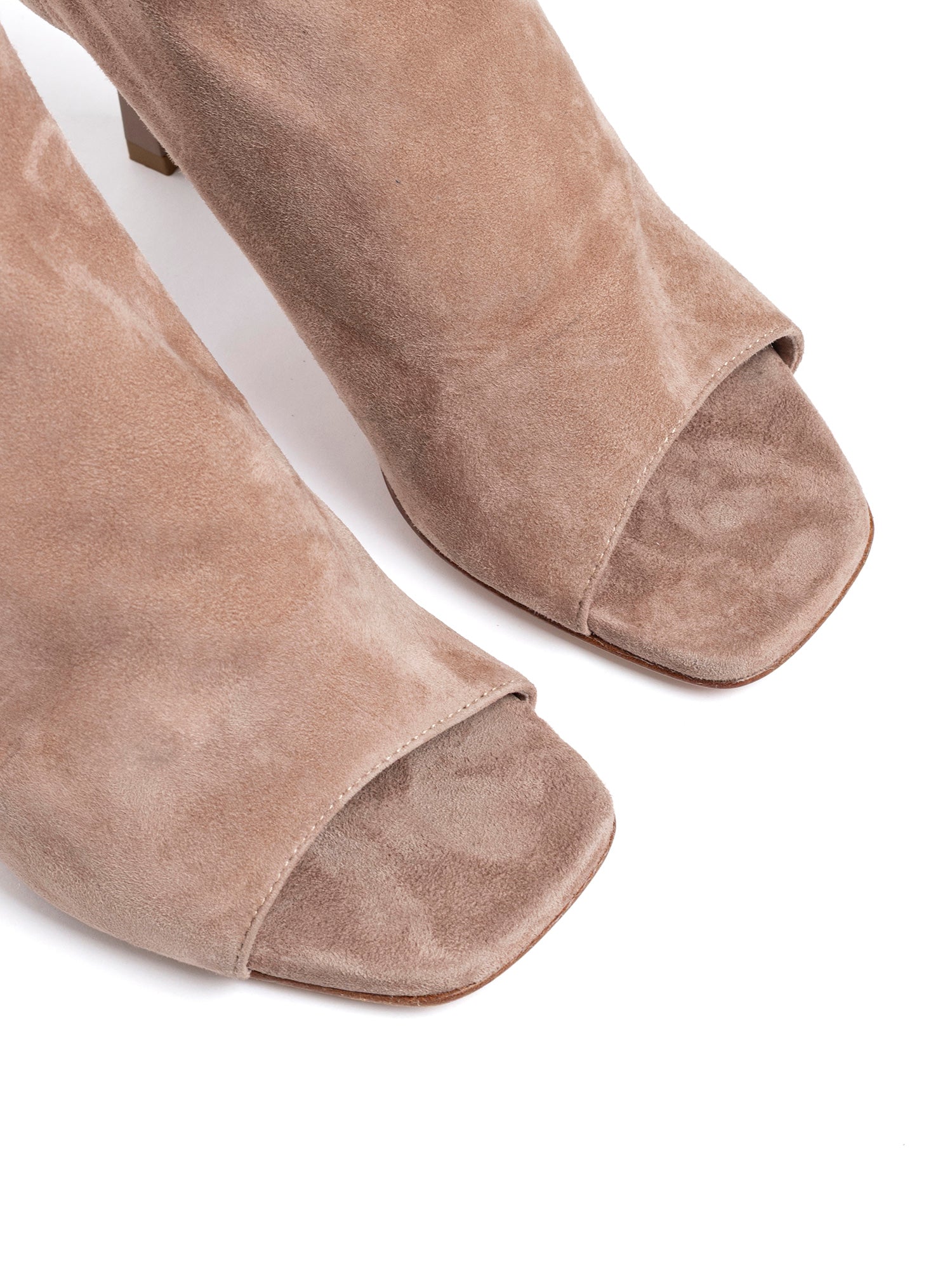 Dory Tronchetti in camoscio rosa antico