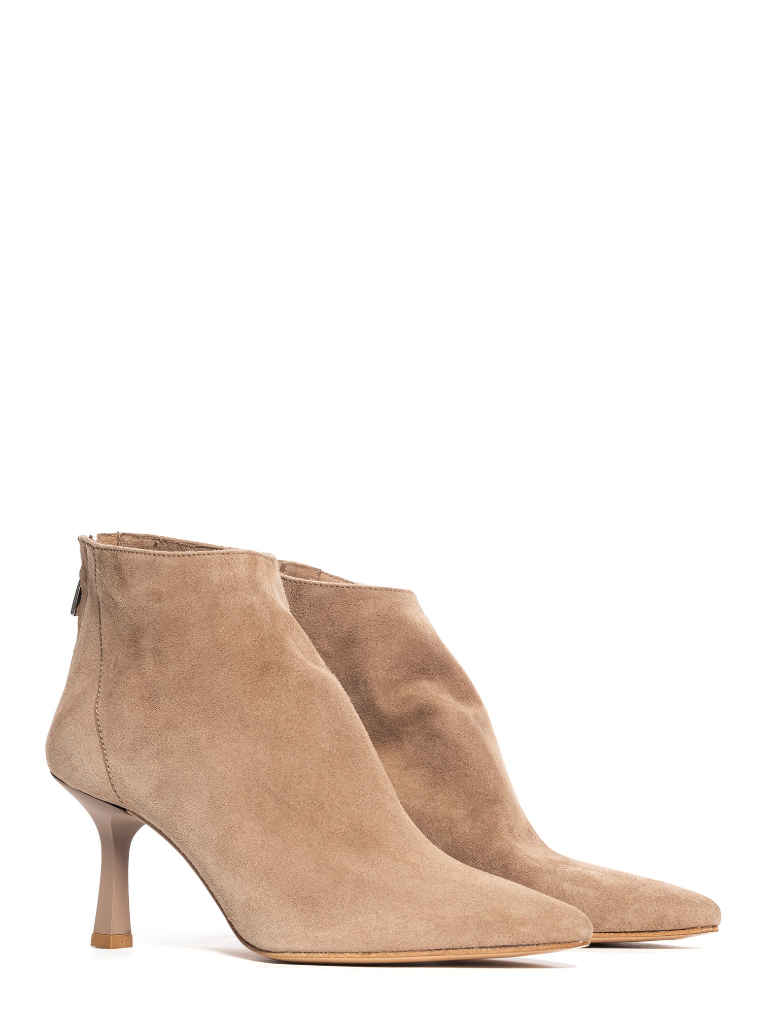 Elise Tronchetti in camoscio rosa antico