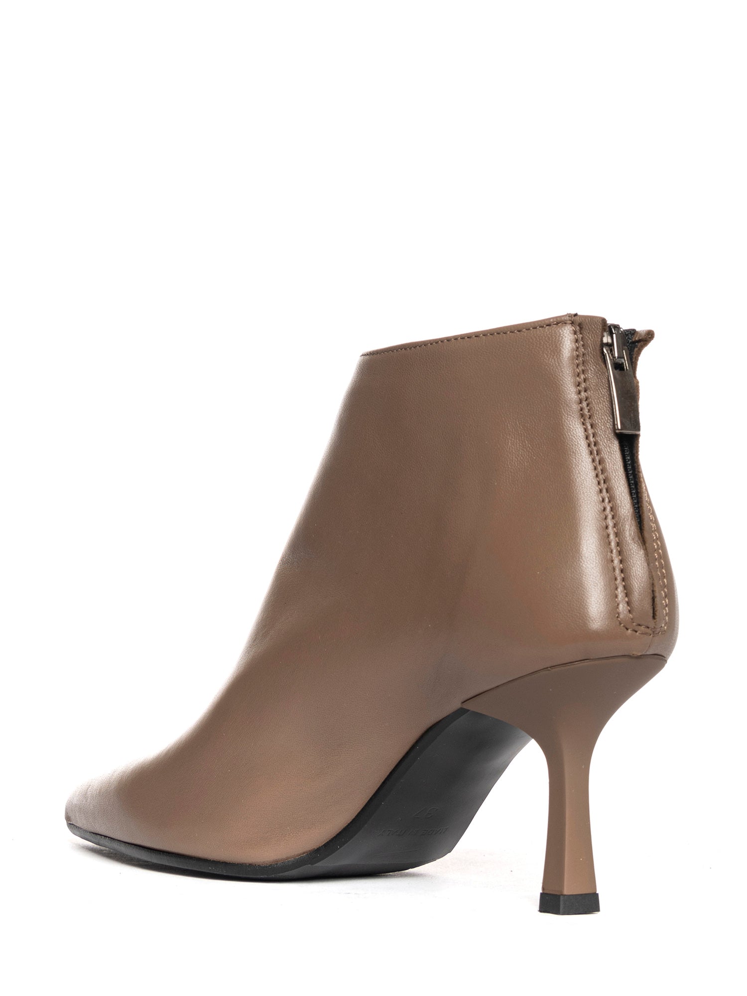 Elise Tronchetti in nappa acero