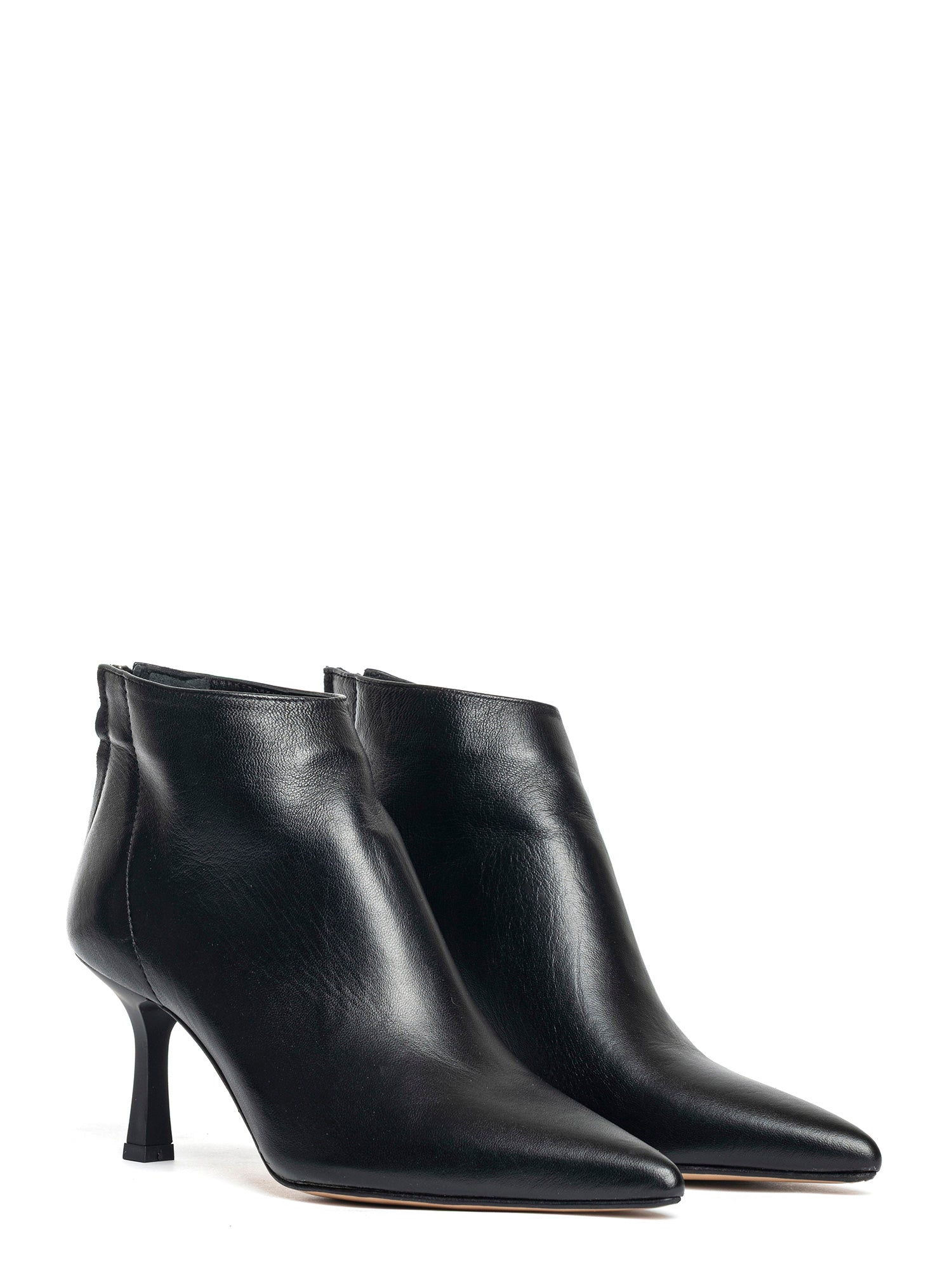 Elise Tronchetti in nappa nero