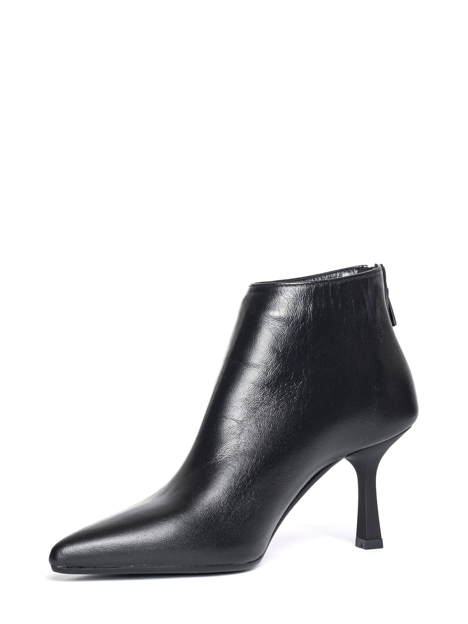 Elise Tronchetti in nappa nero