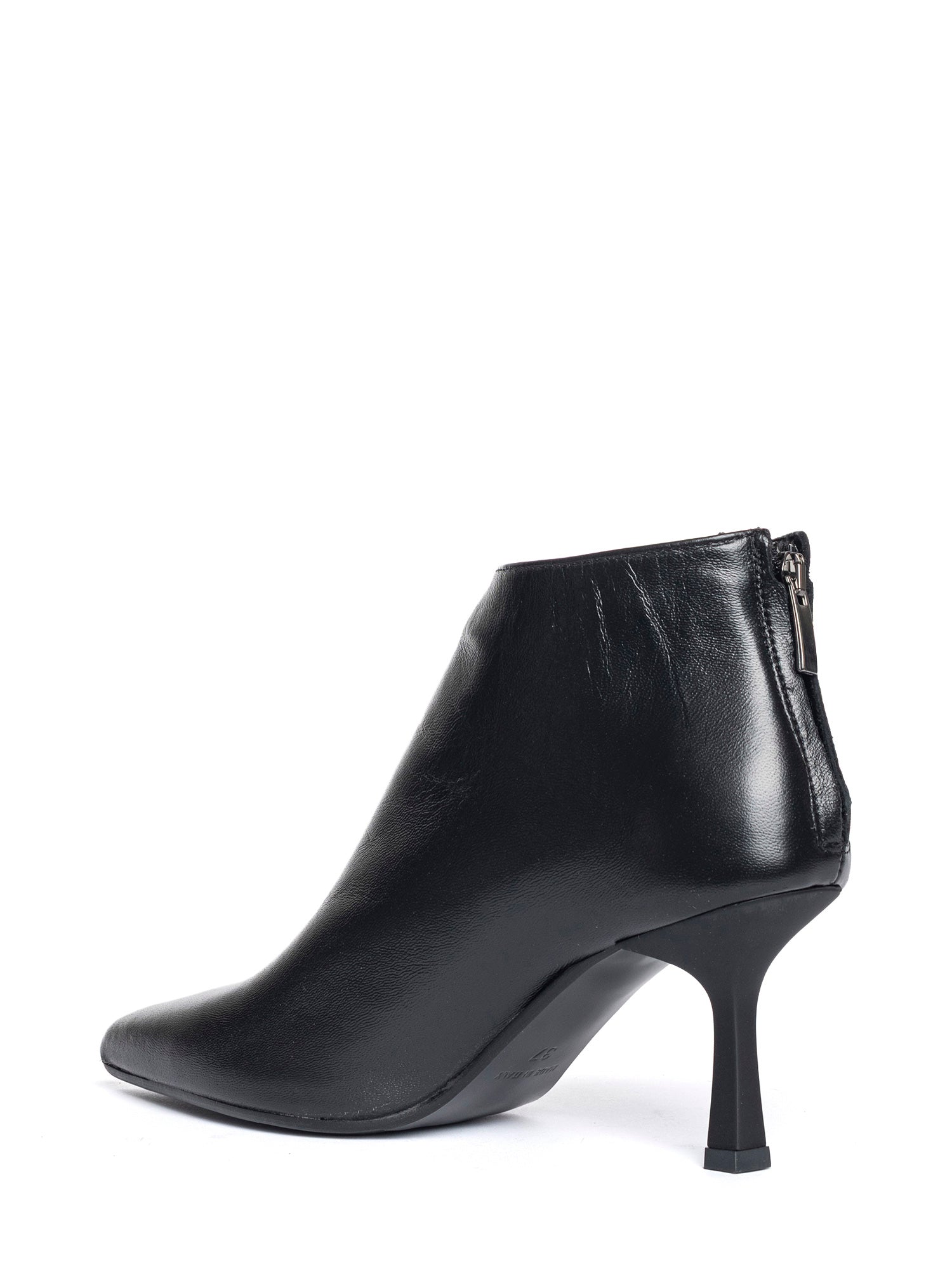 Elise Tronchetti in nappa nero