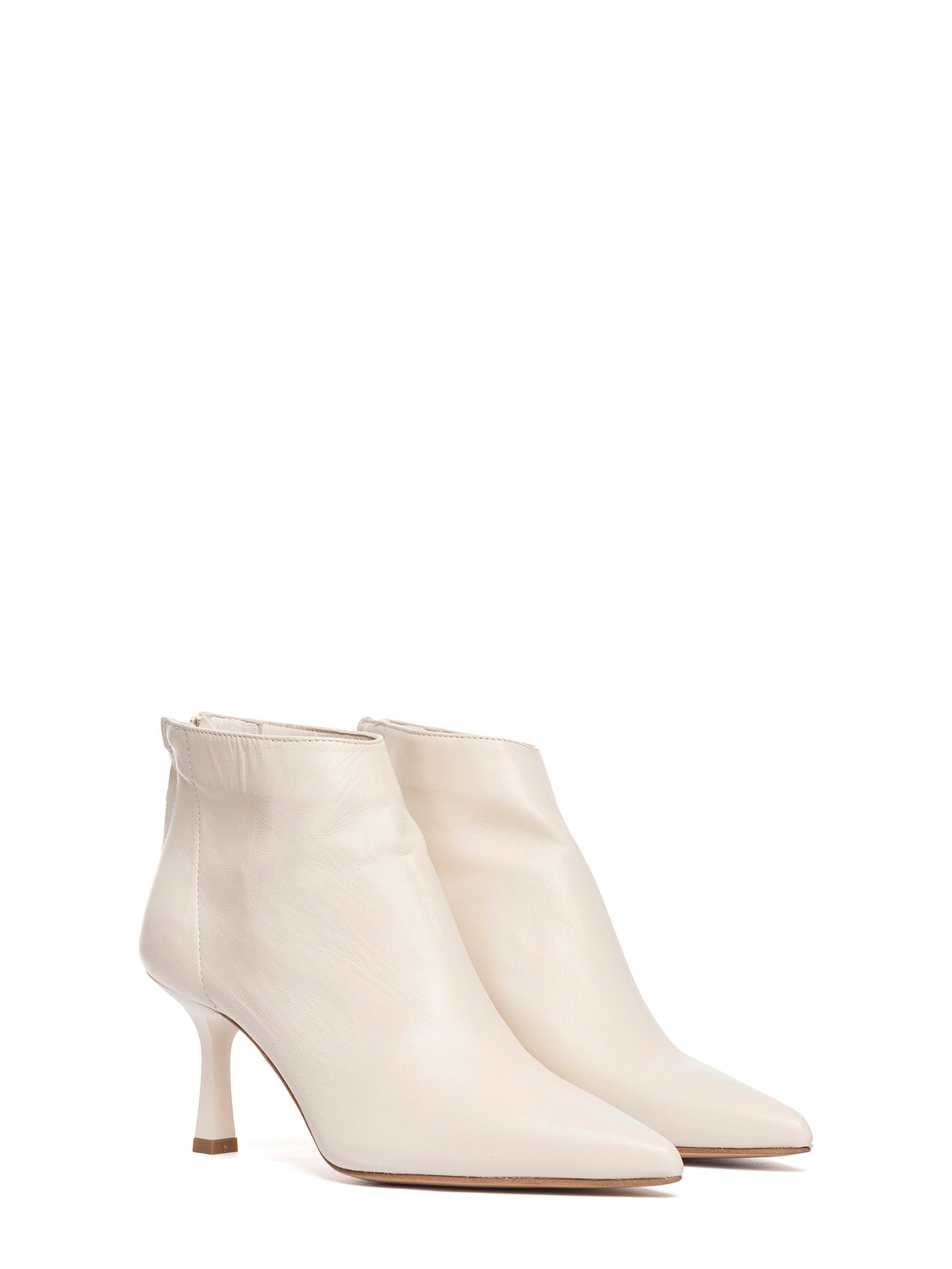 Elise Tronchetti in nappa off white