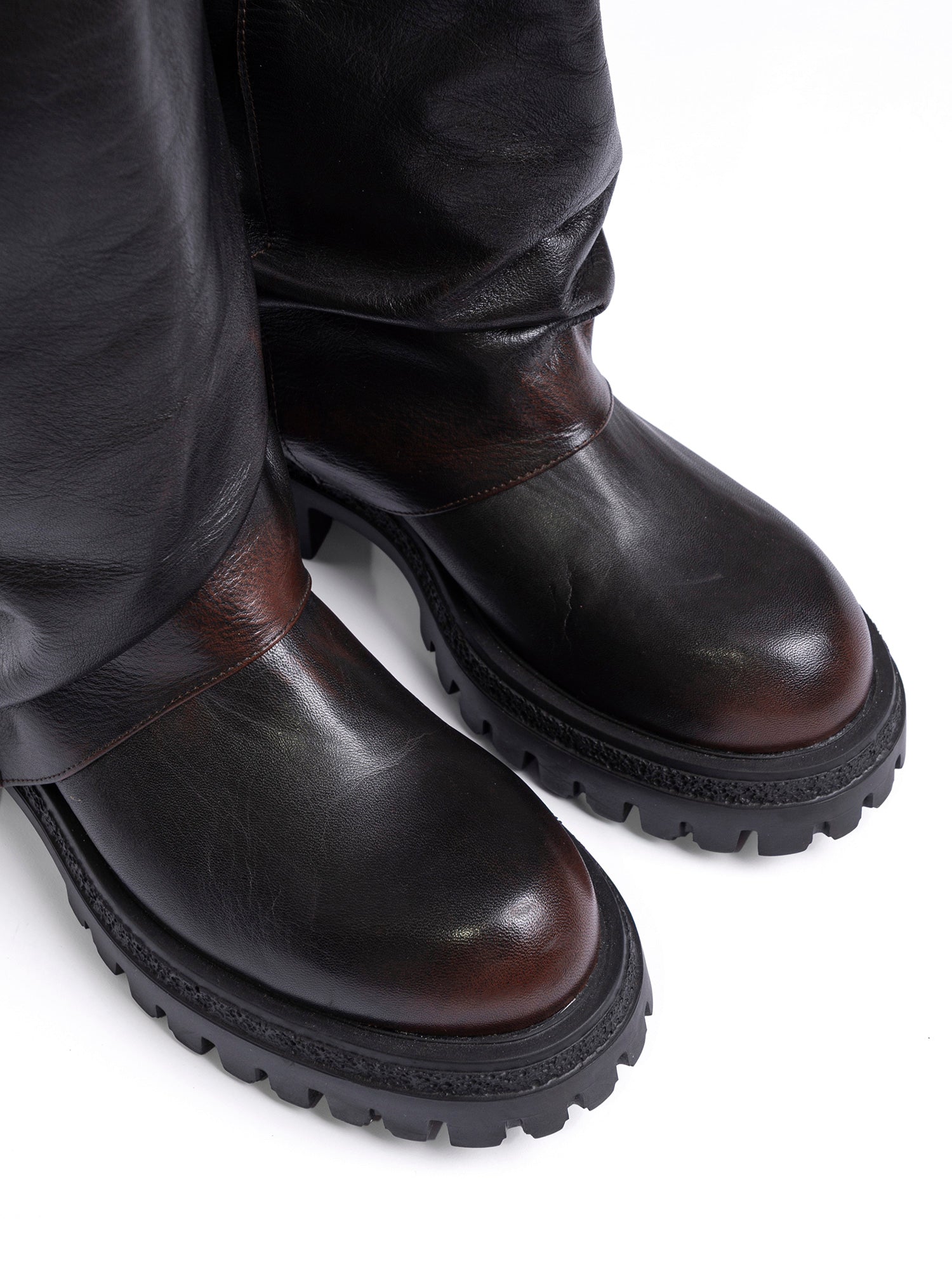 Gaya Biker in black sheepskin calfskin with turn-up