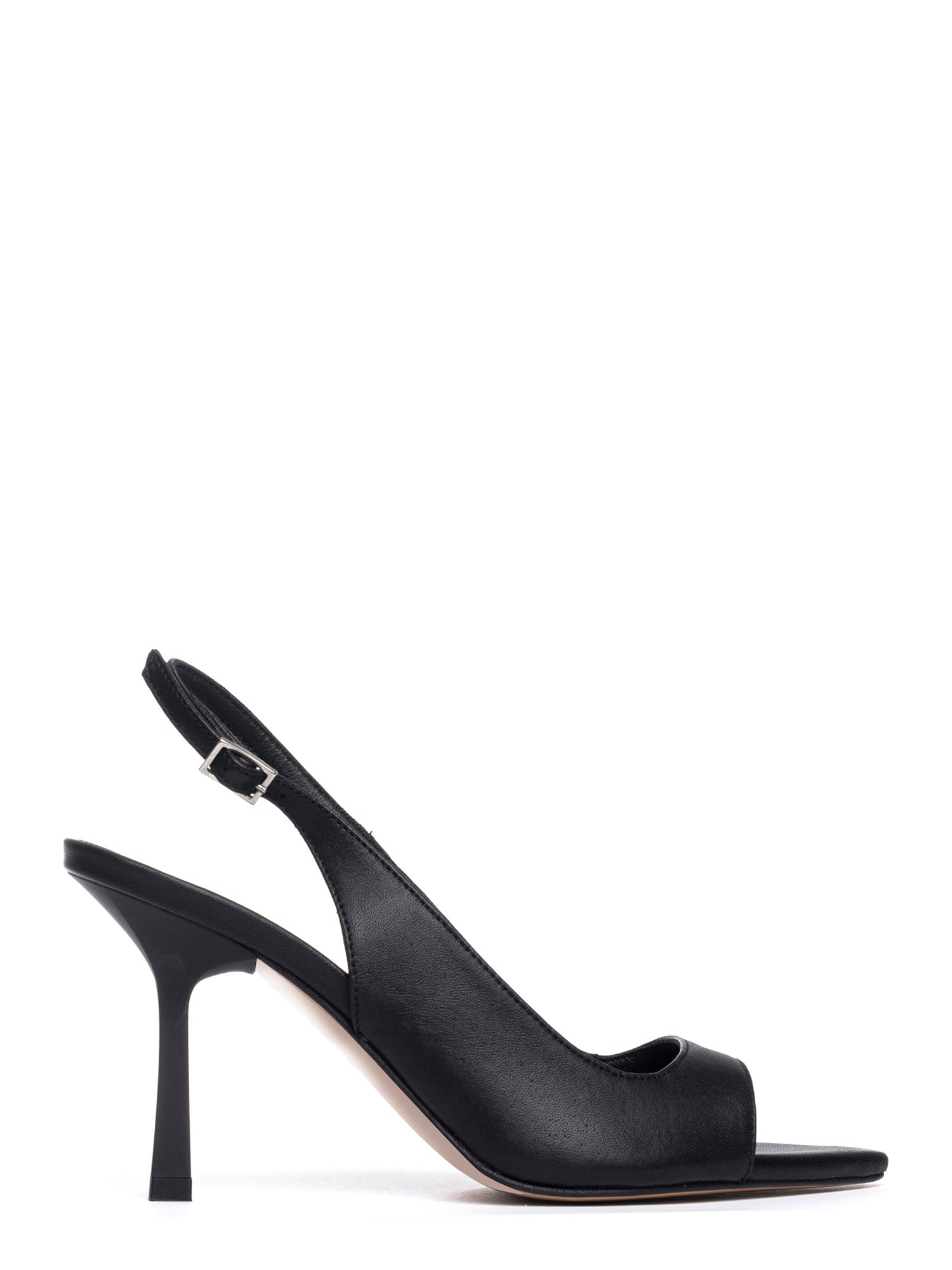 Genevieve Chanel in nappa nero