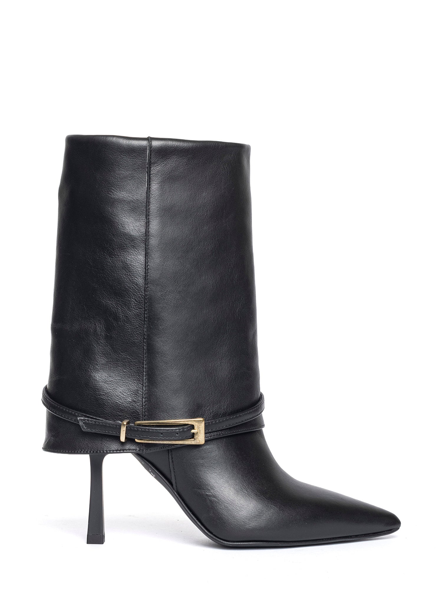 Karen Tronchetti in vitello nero