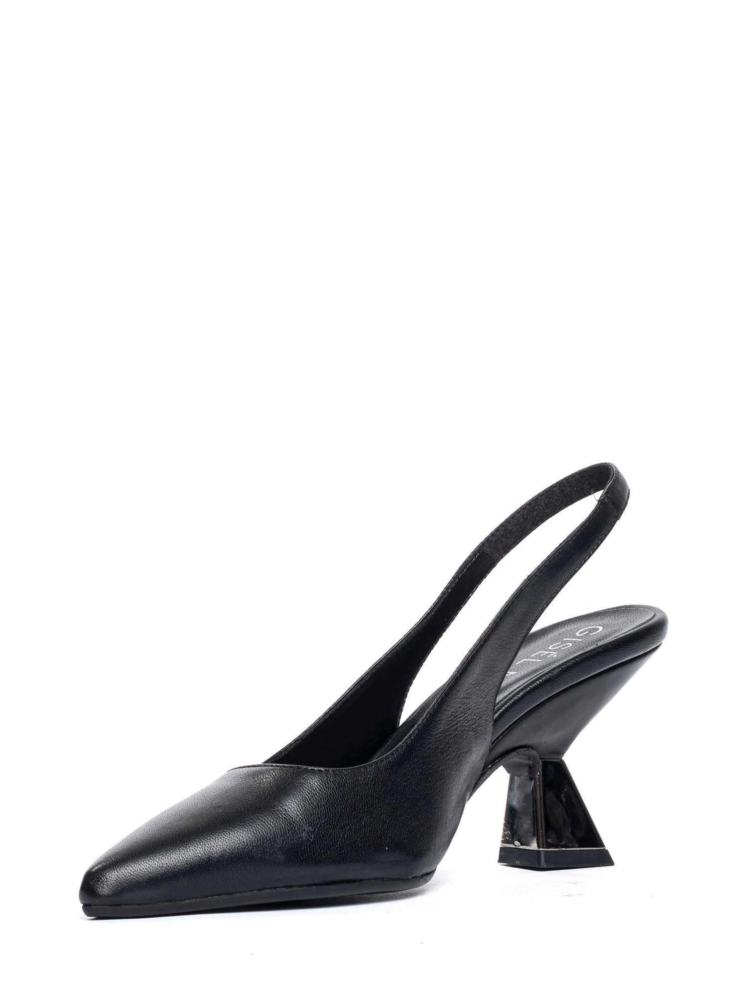 Lia Chanel in nappa nero