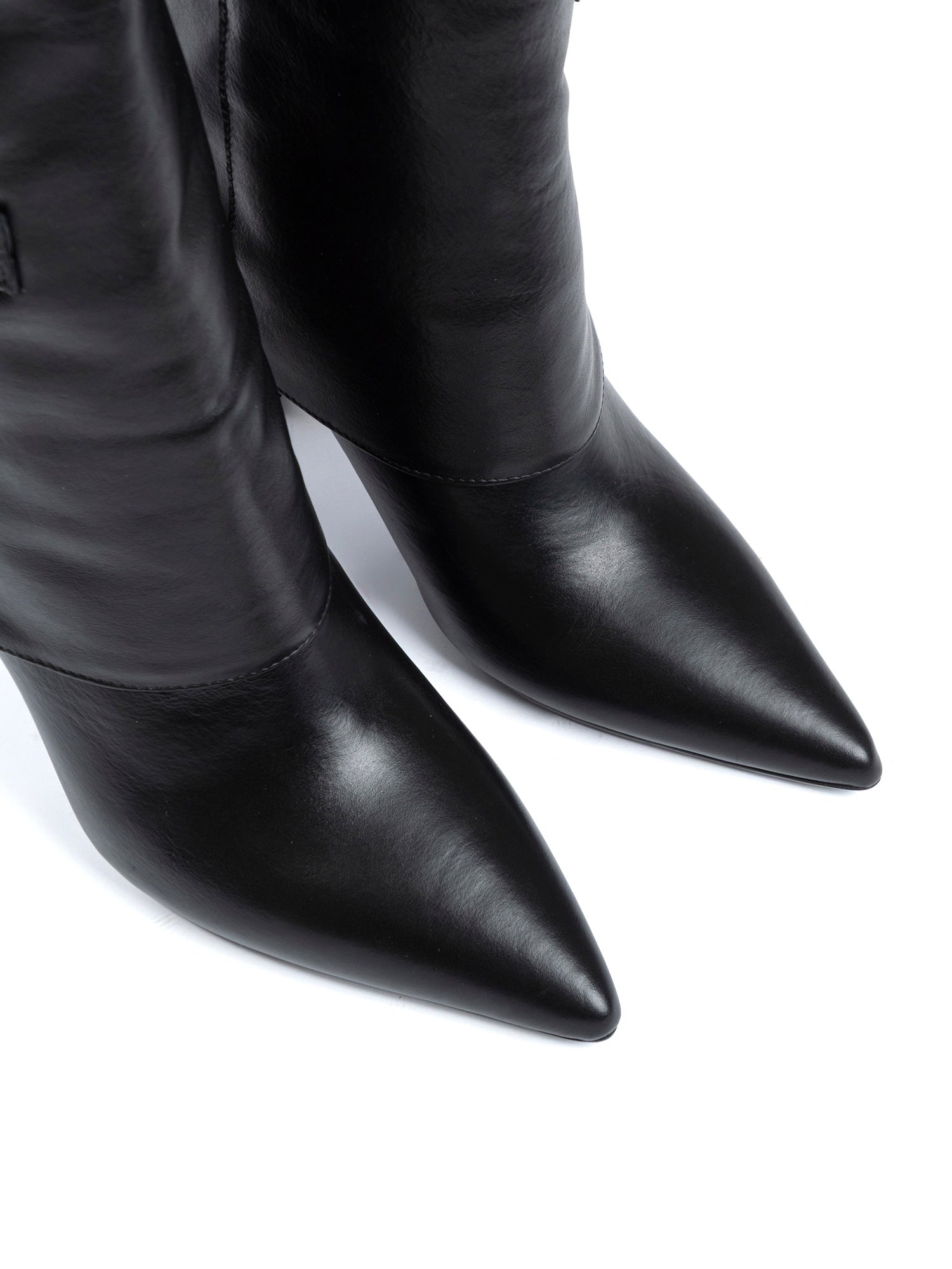 Marisol Tronchetti in vitello nero con zip laterali