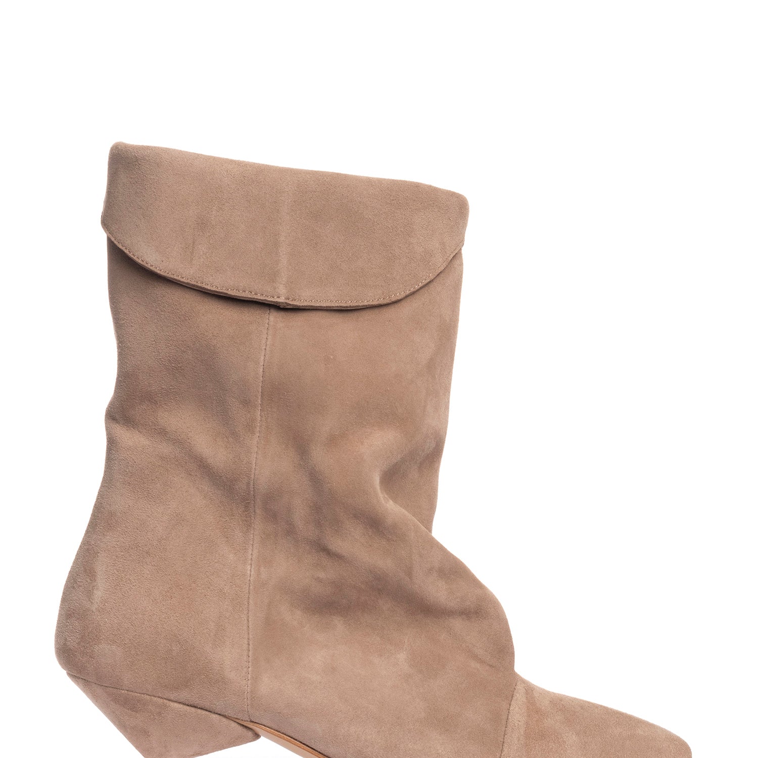 Miriam Tronchetti in camoscio rosa antico